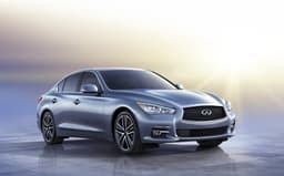 Infiniti Q50 saloon photo gallery